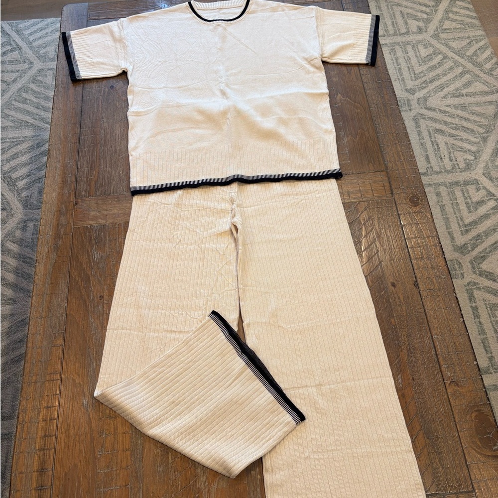 Women’s Cream lounge Set with Black Trim
